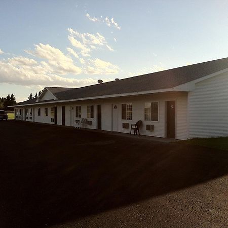 Village Inn Motel Chatham ภายนอก รูปภาพ