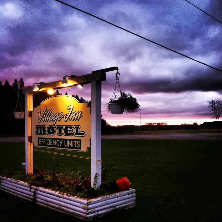 Village Inn Motel Chatham ภายนอก รูปภาพ