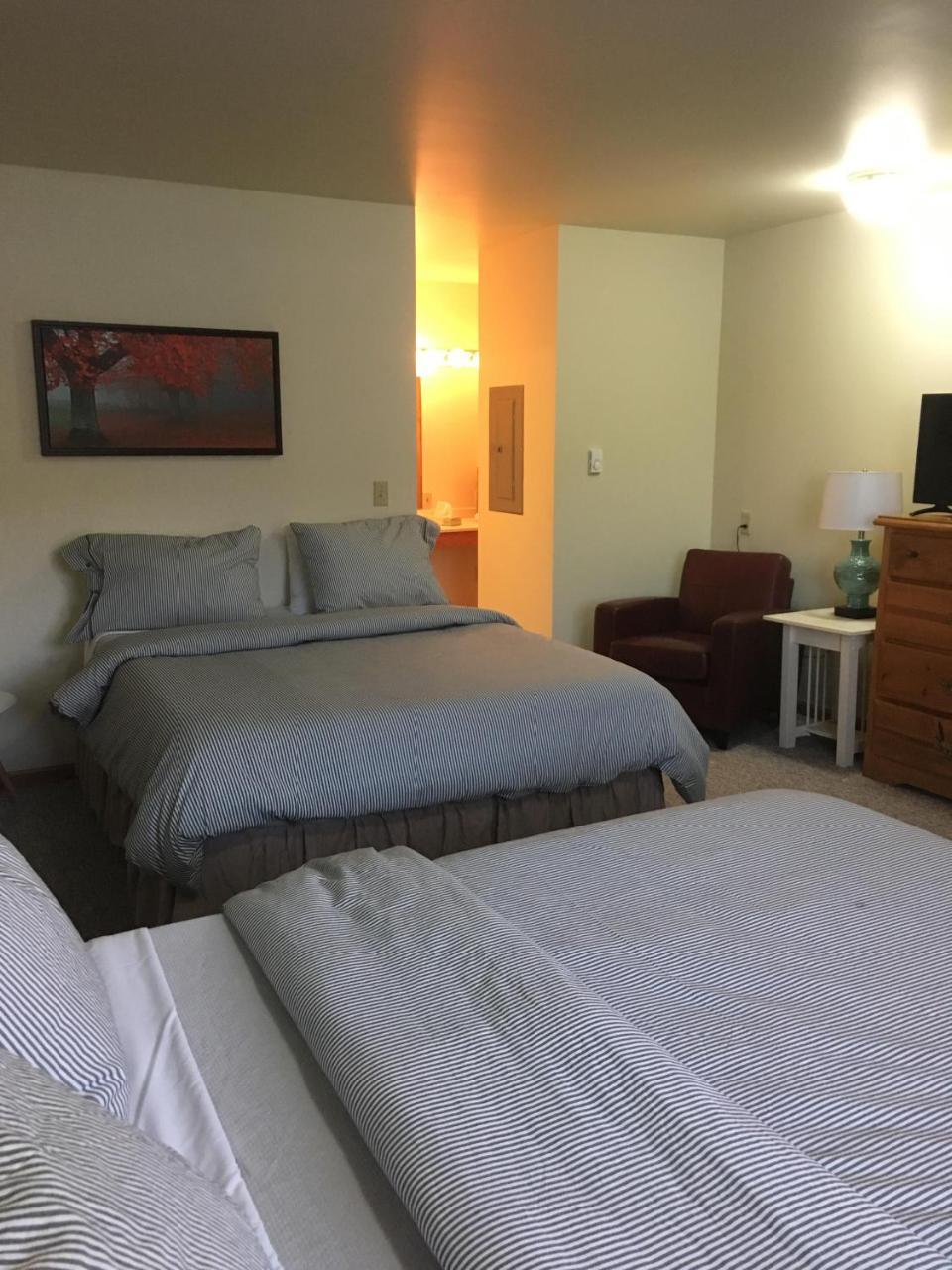 Village Inn Motel Chatham ภายนอก รูปภาพ